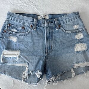 Abercrombie & Fitch Distressed Jean boyfriend shorts mid rise size 4 (0004)
